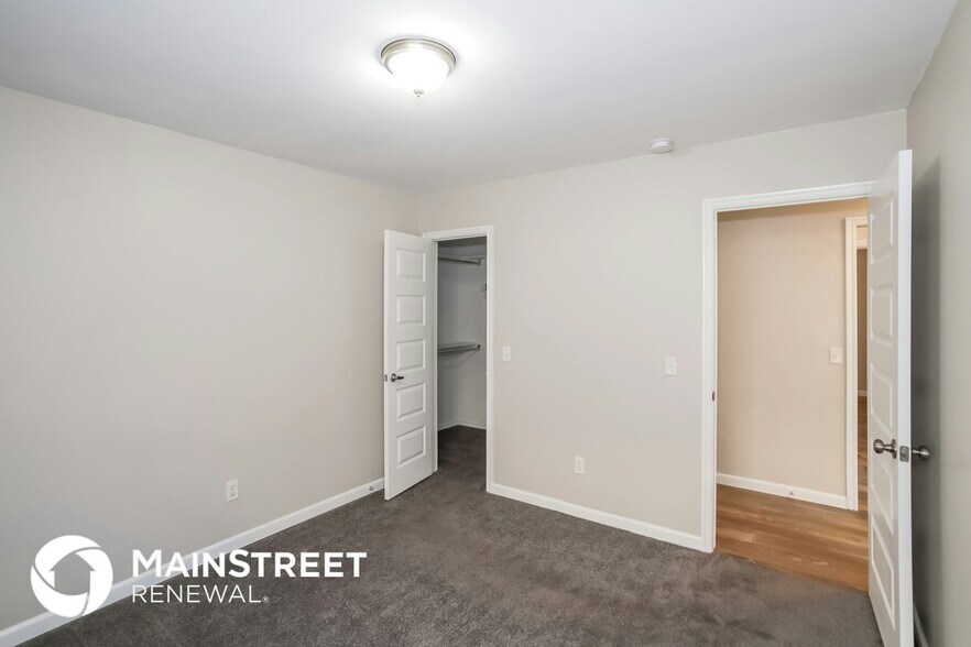 Building Photo - 17304 Hardwood Pl