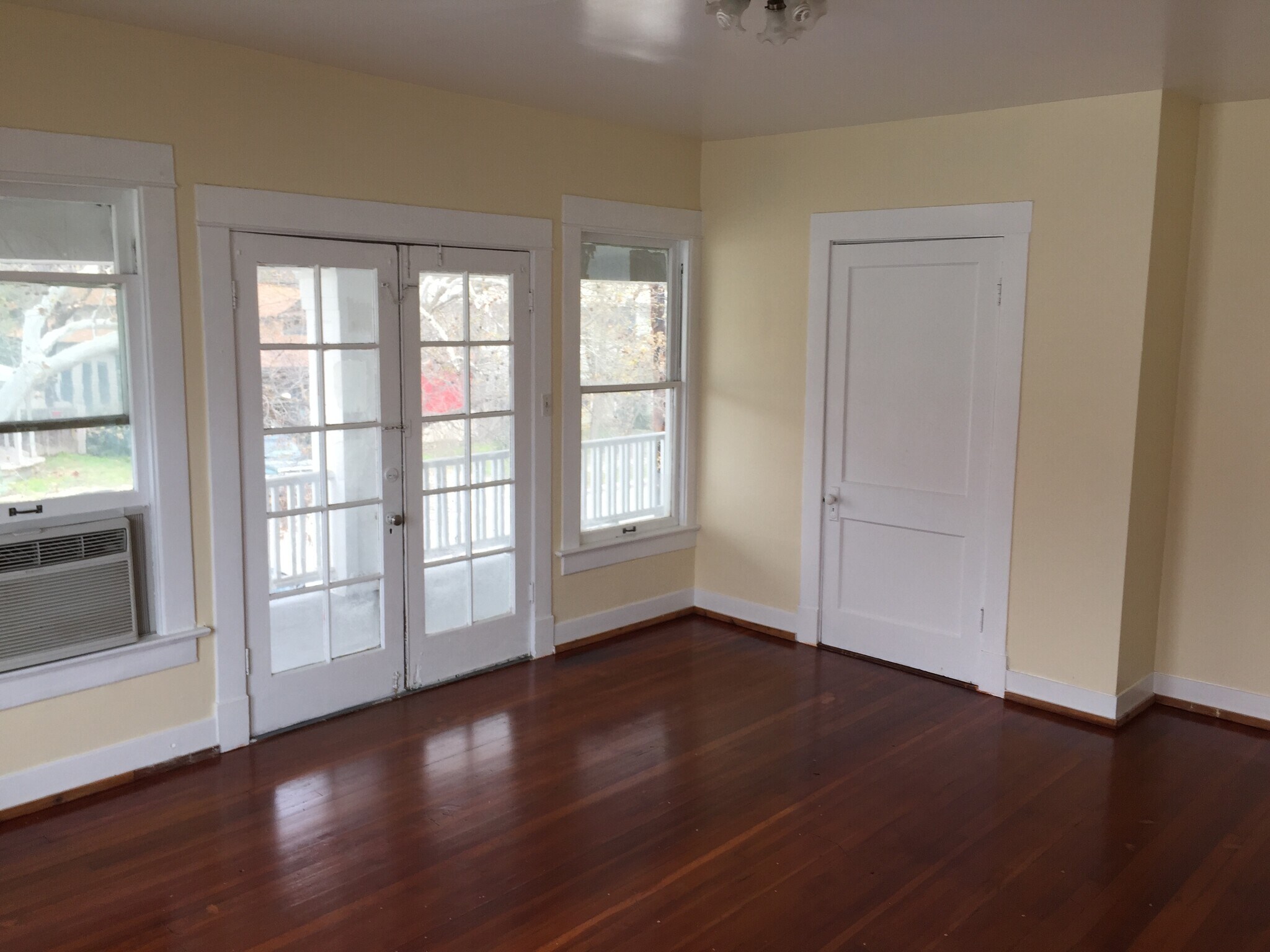 Building Photo - 112 E Courtland Pl