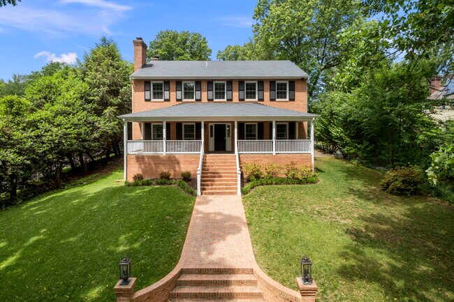 Primary Photo - 6916 Seven Locks Rd