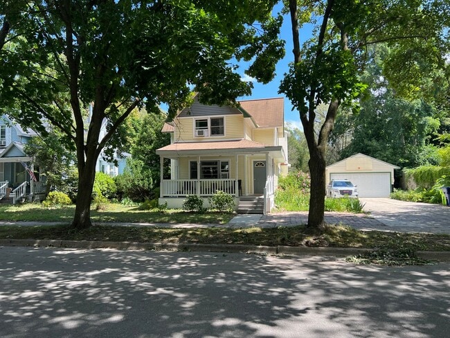 Building Photo - Available June 1st, 2026 — 2 Blocks from Munson Hospital