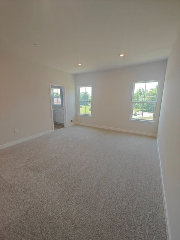 Building Photo - 131 S Durham Dr