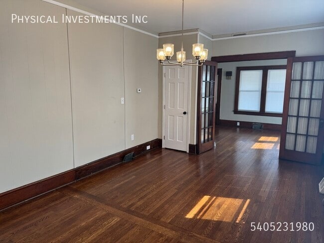 Building Photo - 1729 Moorman Ave NW