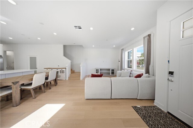 Building Photo - 643 Gadwall