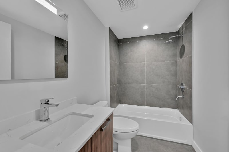 Building Photo - 840 NE 130th St