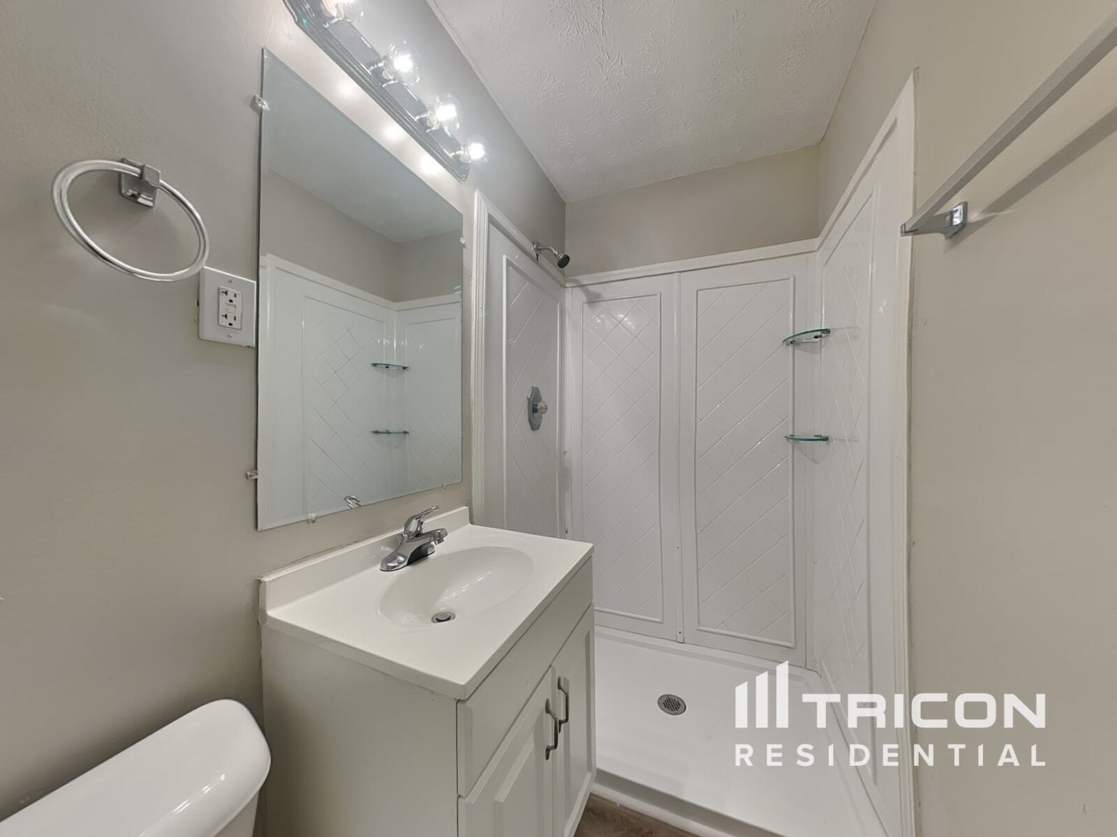 Building Photo - 5555 Richland Dr