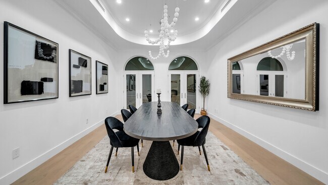 Building Photo - 1447 San Ysidro Dr