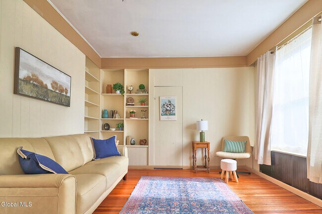 Building Photo - 28 Manning Blvd