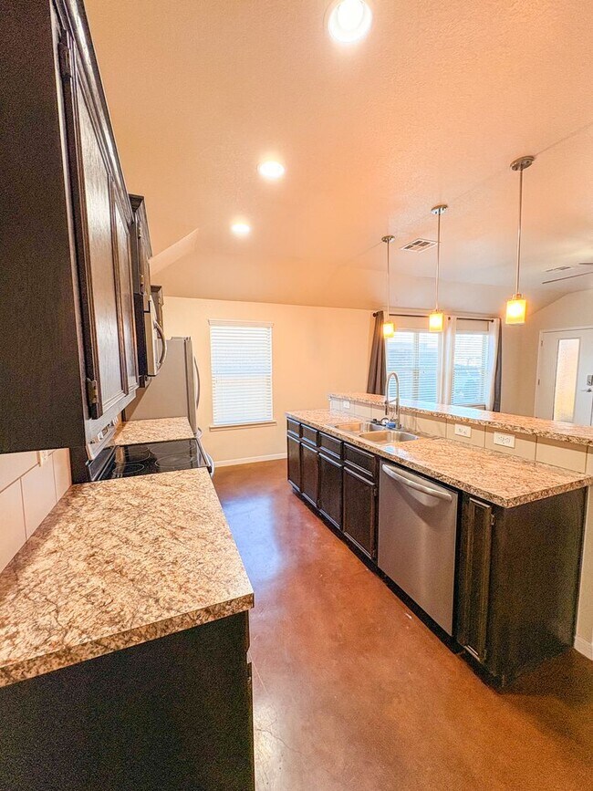 Building Photo - 1909 Chiricahua Trce