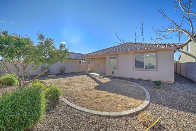 Building Photo - 7636 W Quail Track Dr