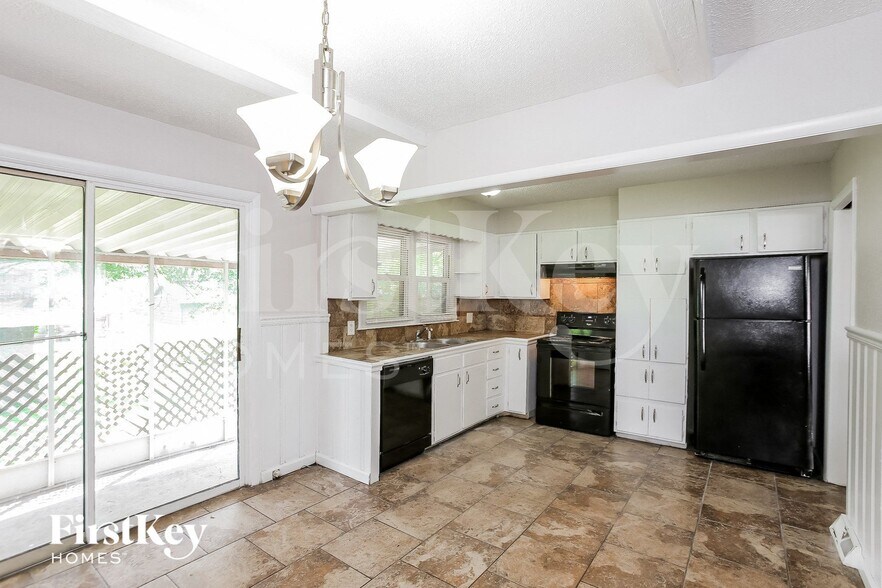 Building Photo - 8813 Blue Ridge Blvd