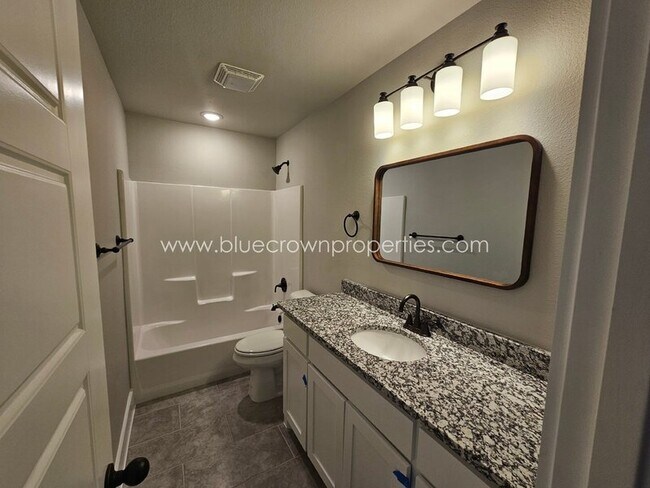 Building Photo - 1800 Aleia Cv