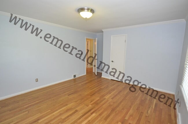 Building Photo - 2644 Harrington Dr
