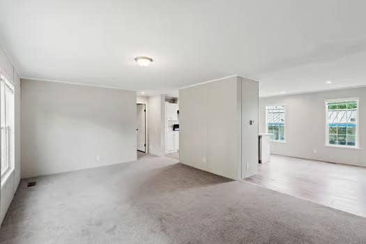 Building Photo - 24 Parkview Dr