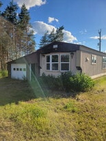 Building Photo - 2847 Whitefish Stage