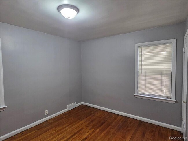 Building Photo - 16647 Rossini Dr