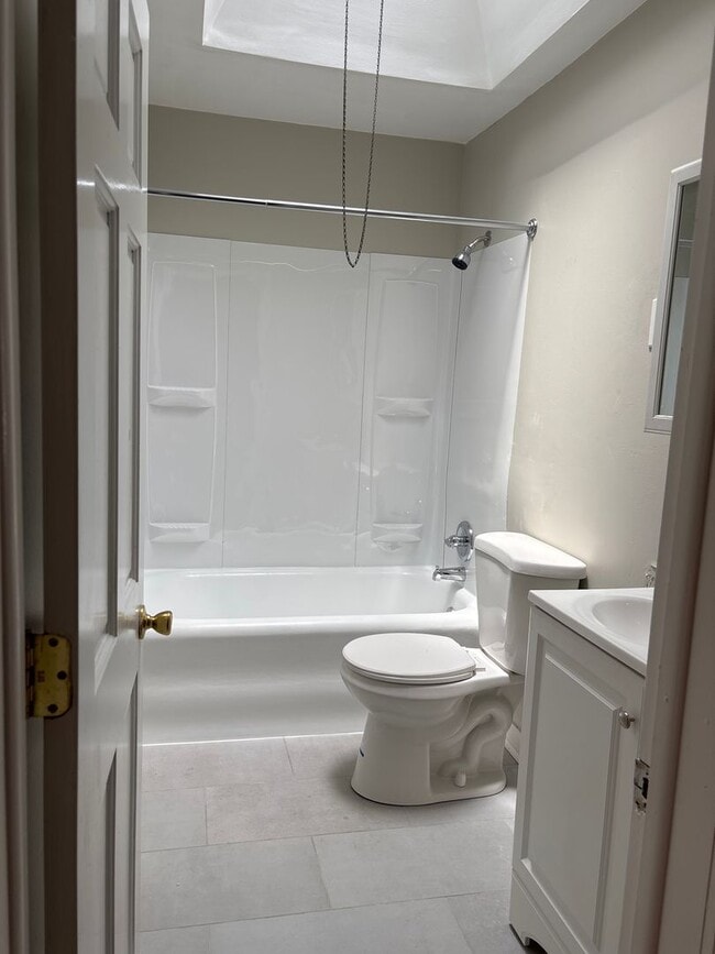 Building Photo - Beautiful 3 Bedroom House for Rent!!