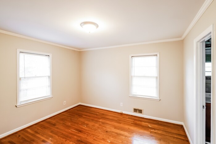 Building Photo - 34 Dunwar Dr