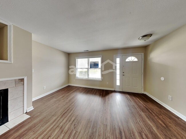 Building Photo - 12523 Doe Ln