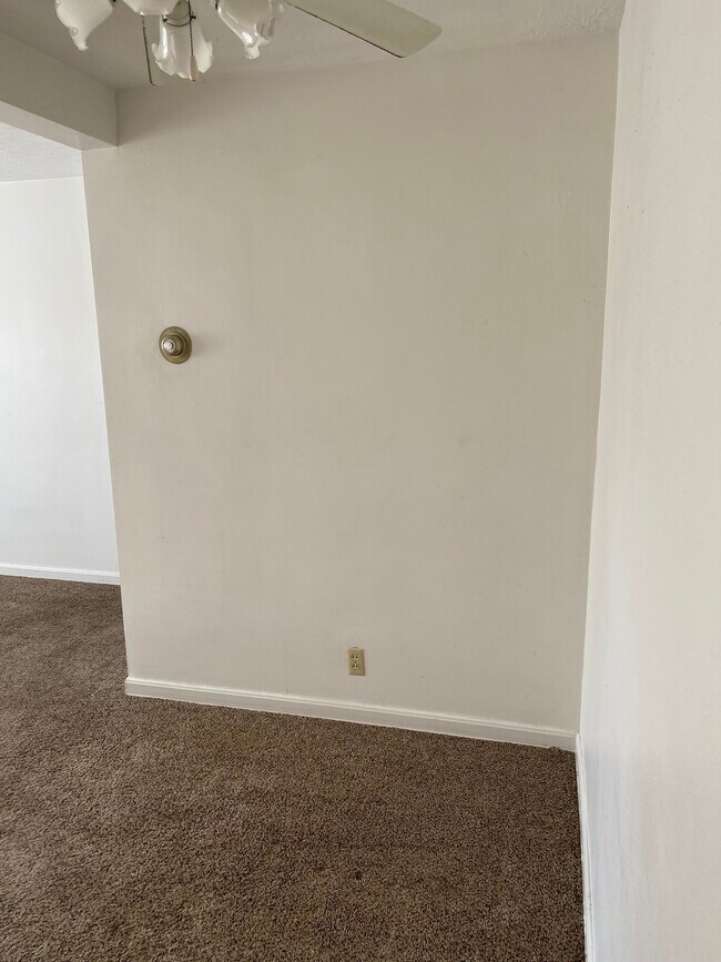 Dining Area - 1339 Sackett Ave