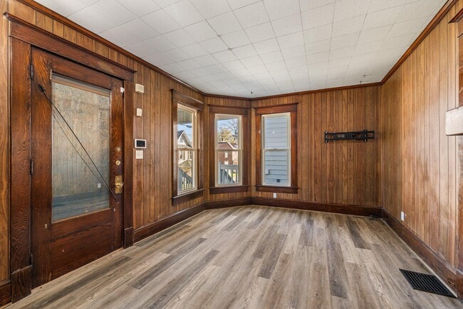 Building Photo - 37 W Arch St