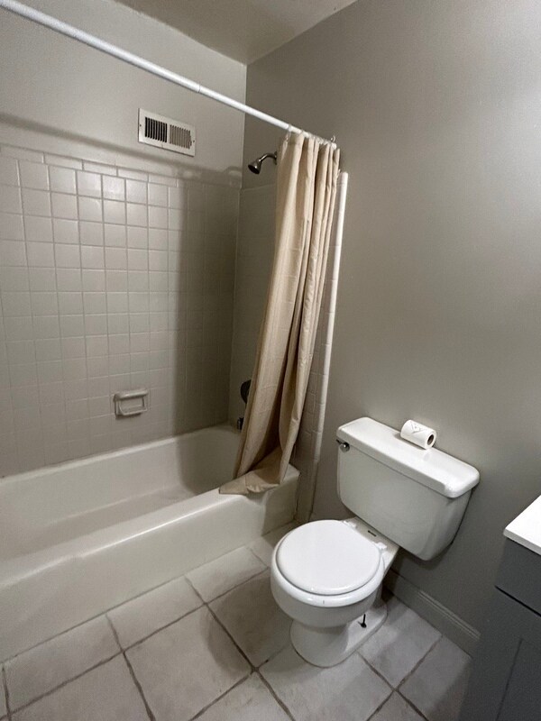 Building Photo - 9109 Troon Ln