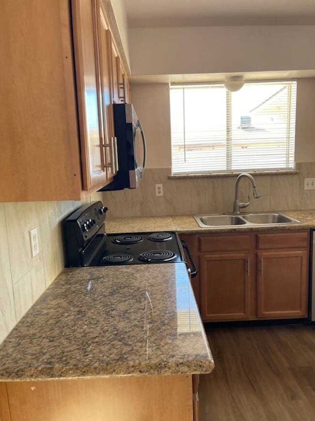 Building Photo - Mesa 4 bedroom rental