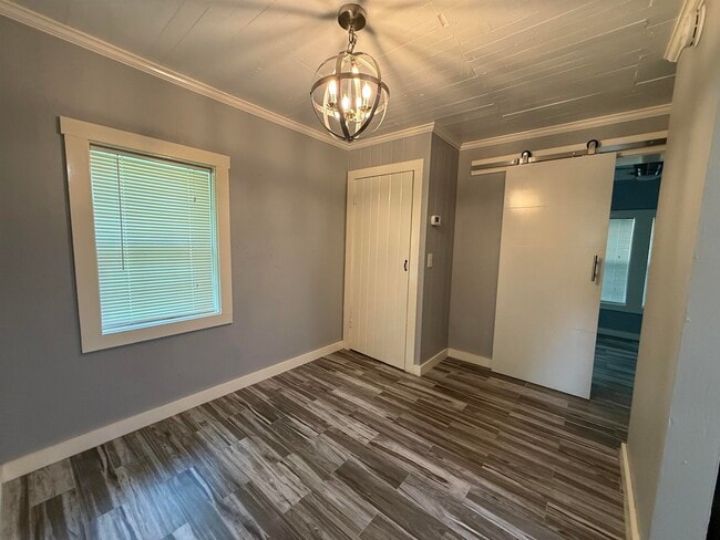 Building Photo - 1316 Aintree Ln