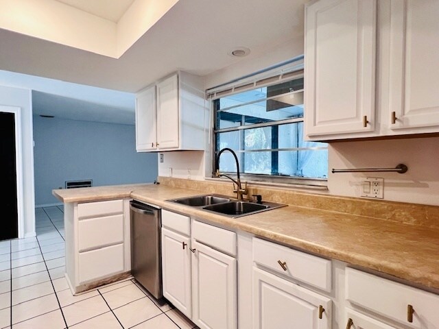 Building Photo - Elegant 3-Bed, 2-Bath Home in Prime Orland...