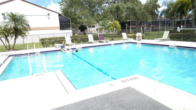 Building Photo - 7041 SW 42nd Pl