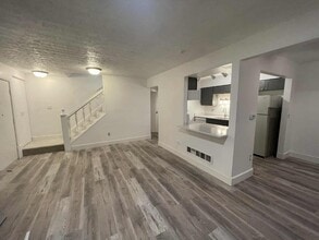 Building Photo - 5265 Captains Ct