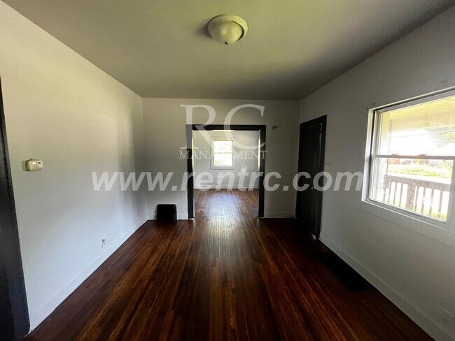 Building Photo - 1224 Williams-E