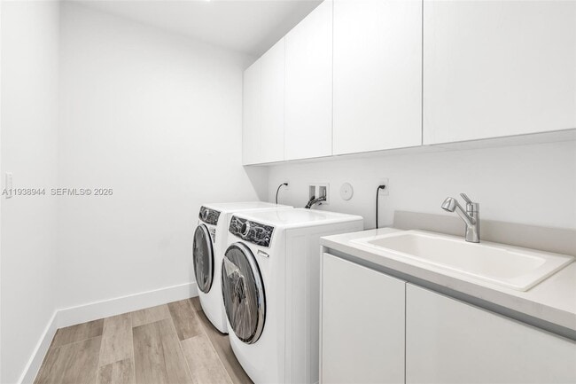 Building Photo - 16699 Botaniko Dr N