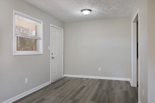 Building Photo - 3207 Tallywood Dr
