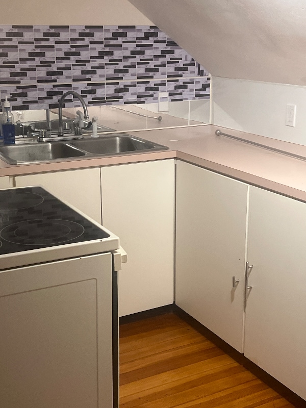 Building Photo - 10 Osgood Ave