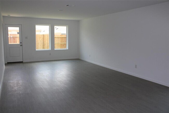 Building Photo - 3036 Dawn Sound Dr