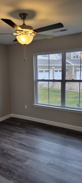 Building Photo - 2018 Serenade Ln