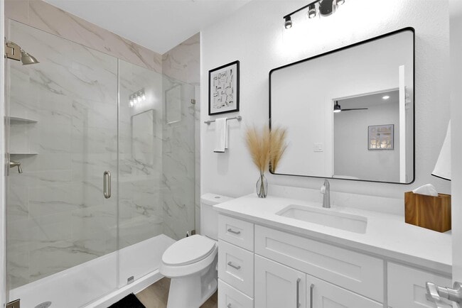 Building Photo - 211 S 5th St