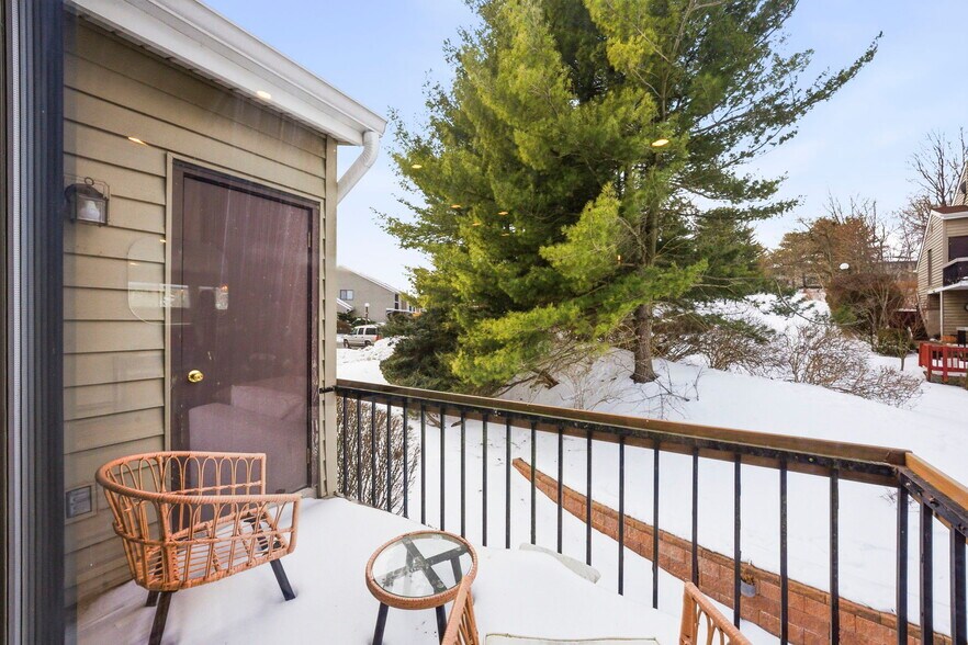 Building Photo - 160 Overlook Dr