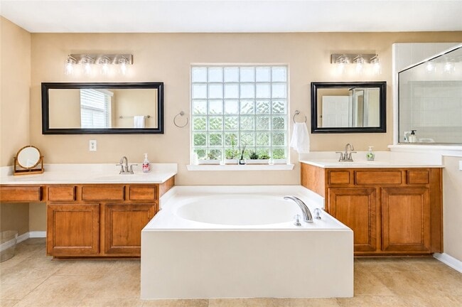 Building Photo - 6315 Linfield Bluff Ln
