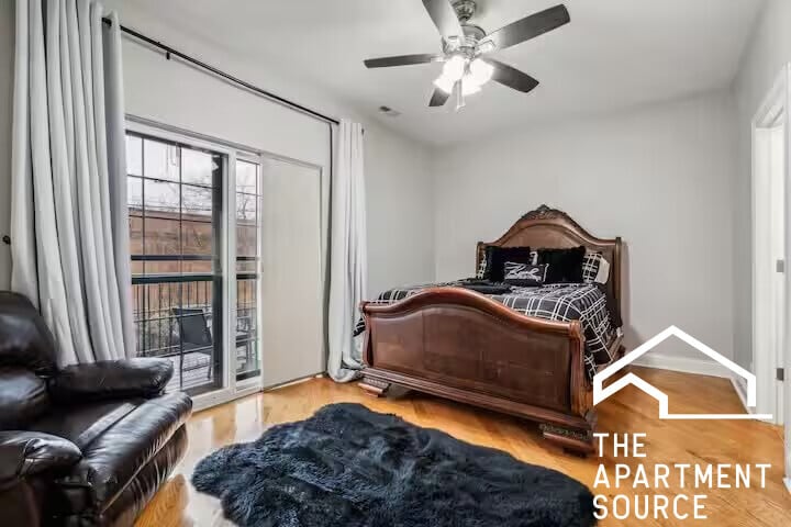 Building Photo - 3935 S Wells St