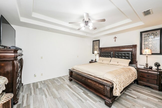 Building Photo - 2040 Cochiti Dr