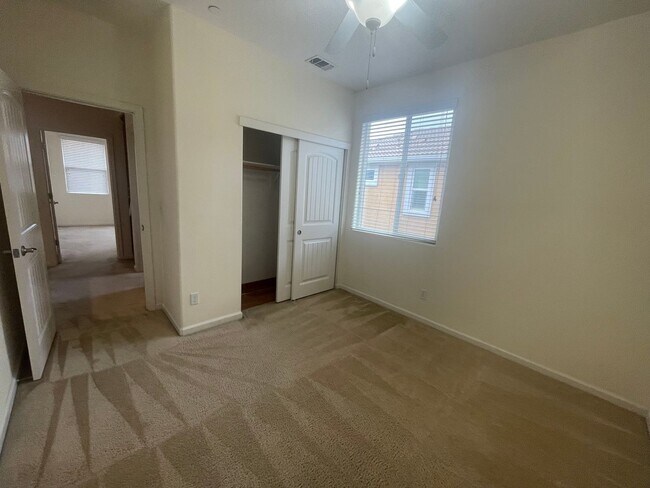 Building Photo - 3 Bedrooms in Paseo Del Norte of Roseville