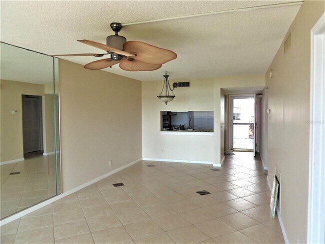 Building Photo - 6291 Bahia Del Mar Cir