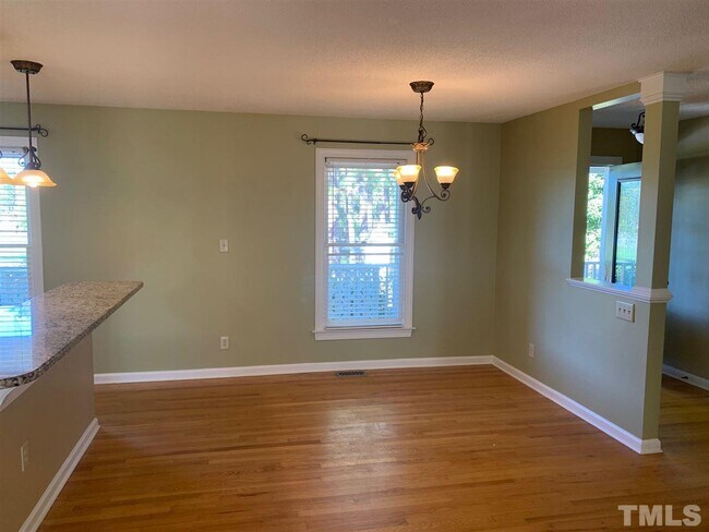 Building Photo - 7824 Humie Olive Rd
