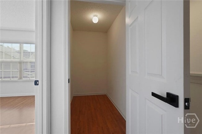 Building Photo - 400 Tibet Ave