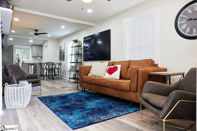 Building Photo - 4 Lindberg Ave