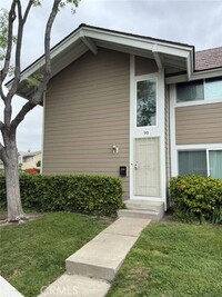 Building Photo - 90 Elksford Ave