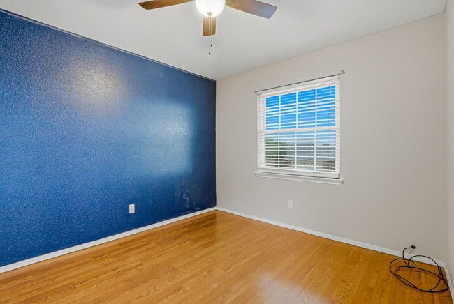 Building Photo - For Rent – 3 Bedroom, 2.5 Bath Home with Mountain Views & Refrigerated Air