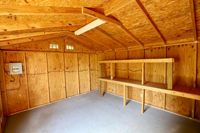 Building Photo - 579 Sierra St