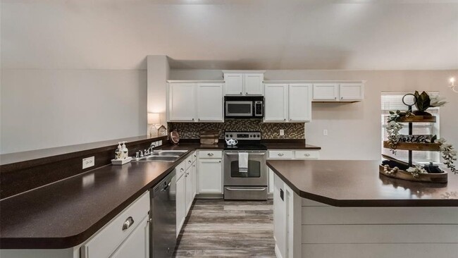 Building Photo - 1021 Cottontail Dr